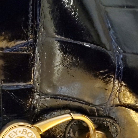 Dooney &Bourke, Navy, embossed leather bag - Picture 3 of 15